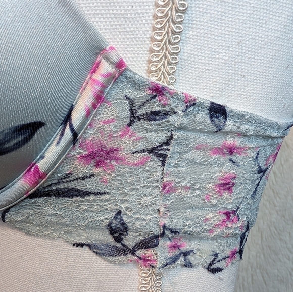 PINK Victoria’s Secret Date Push Up Lace & Floral Satin Size 32C - Picture 4 of 16